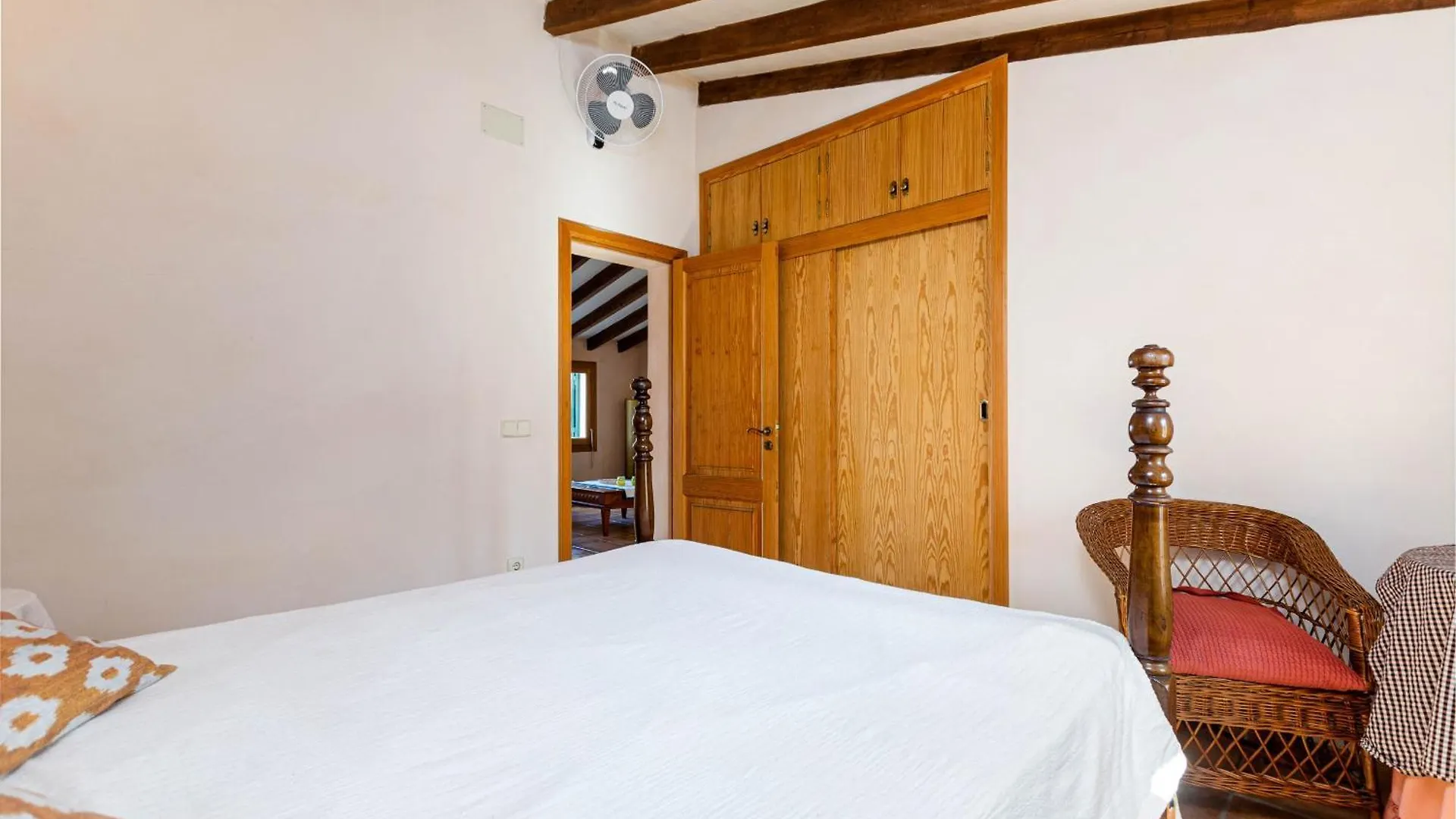 Yourhouse Cas Forner María de la Salud 西班牙
